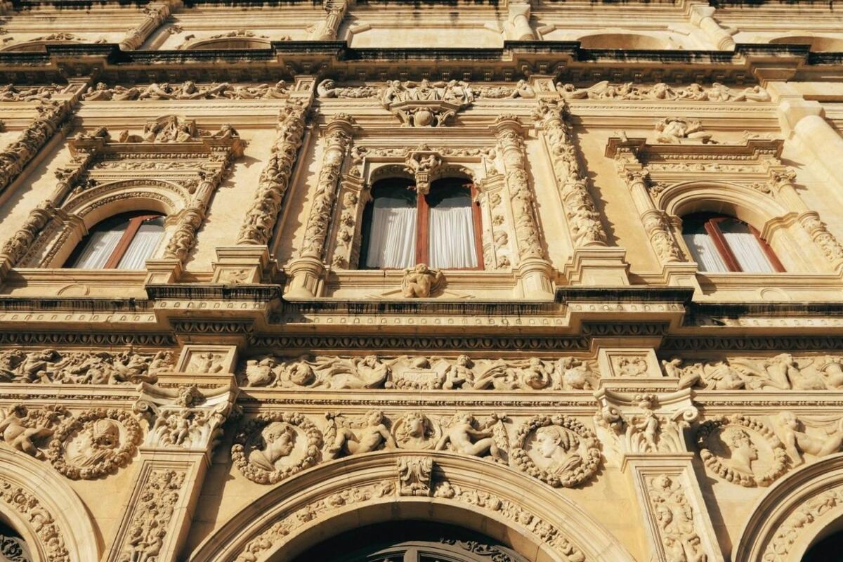Alvarez Quintero * Seville