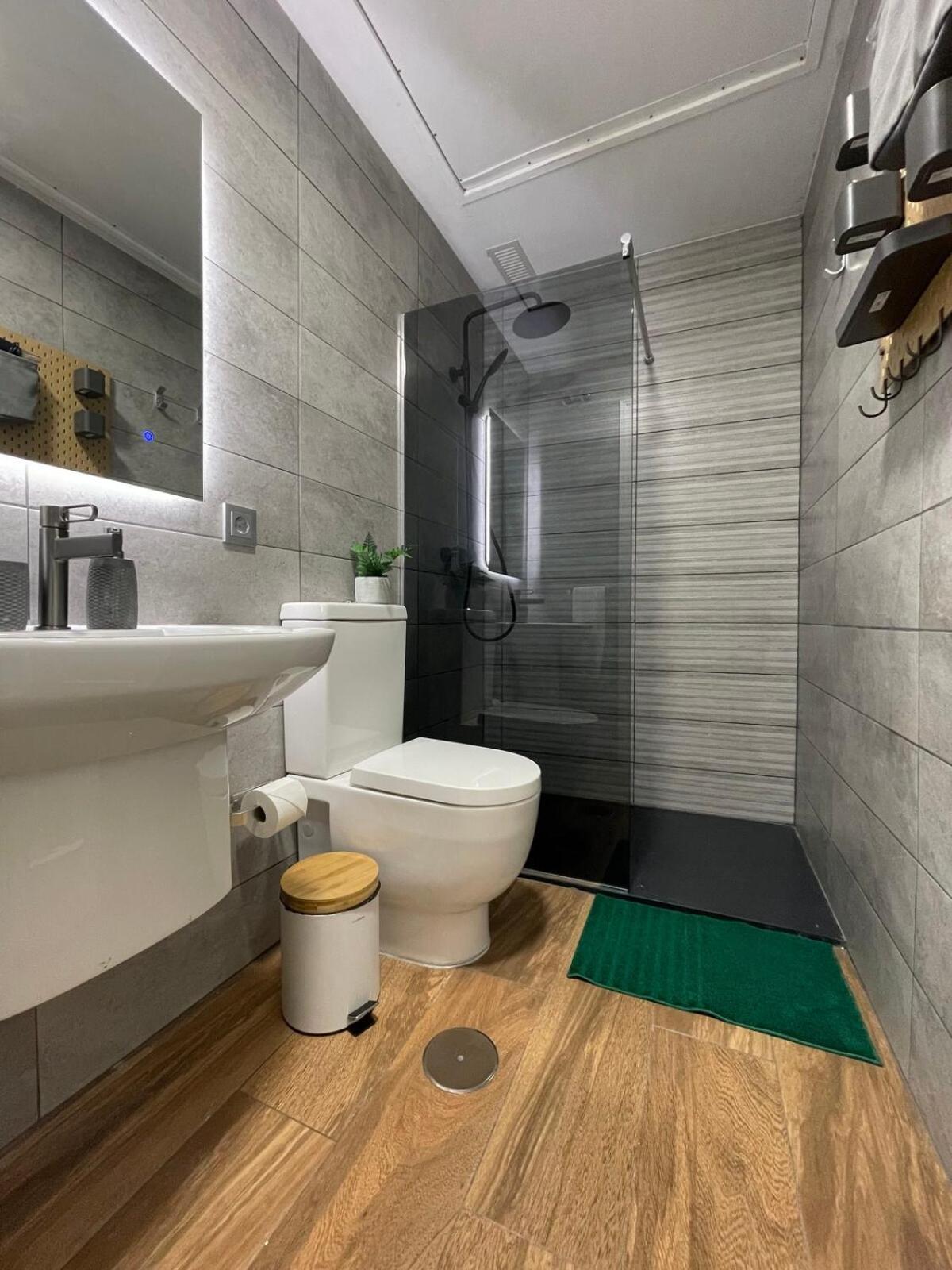 Alvarez Quintero Apartment Seville