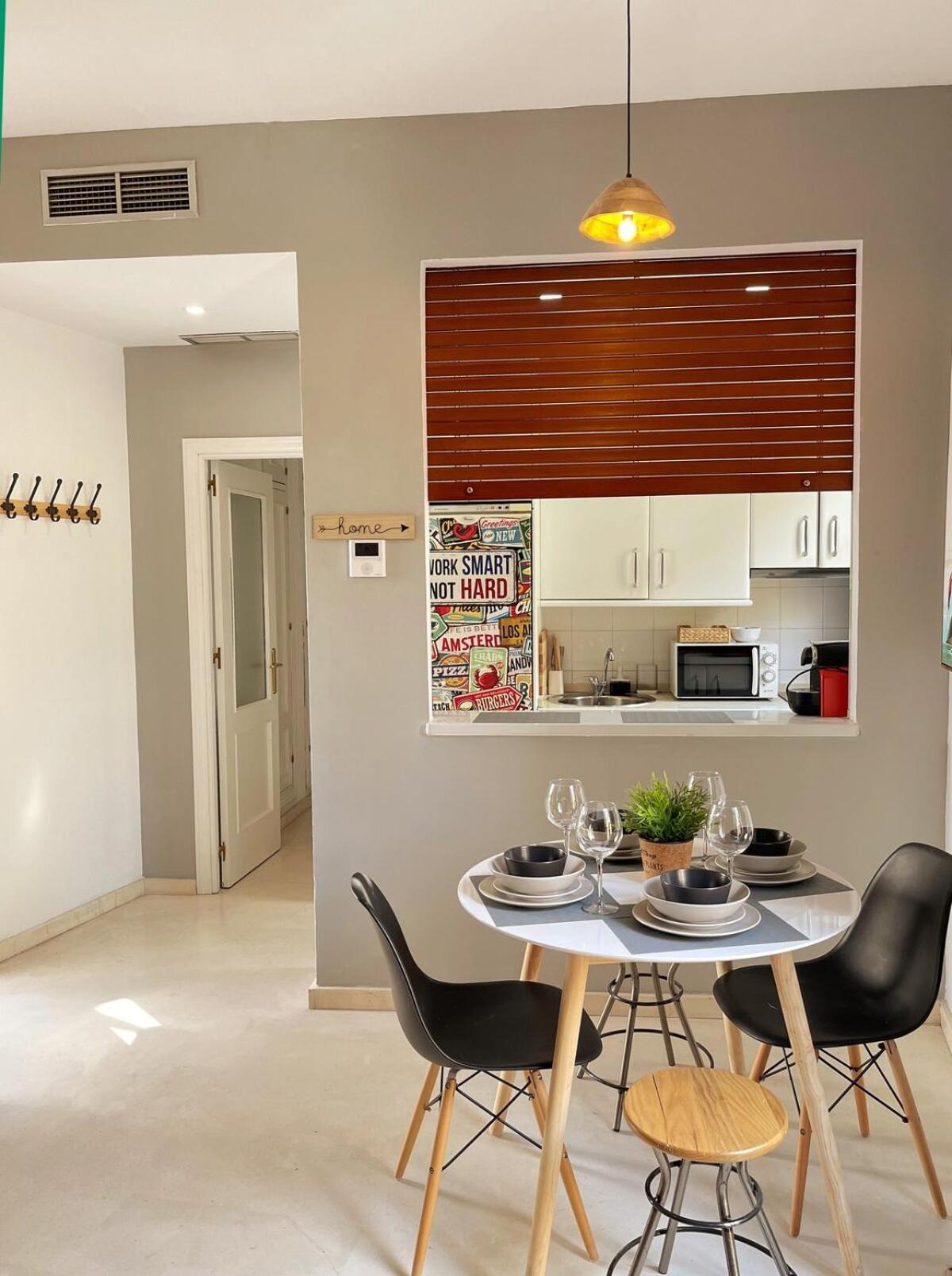 Alvarez Quintero Apartment