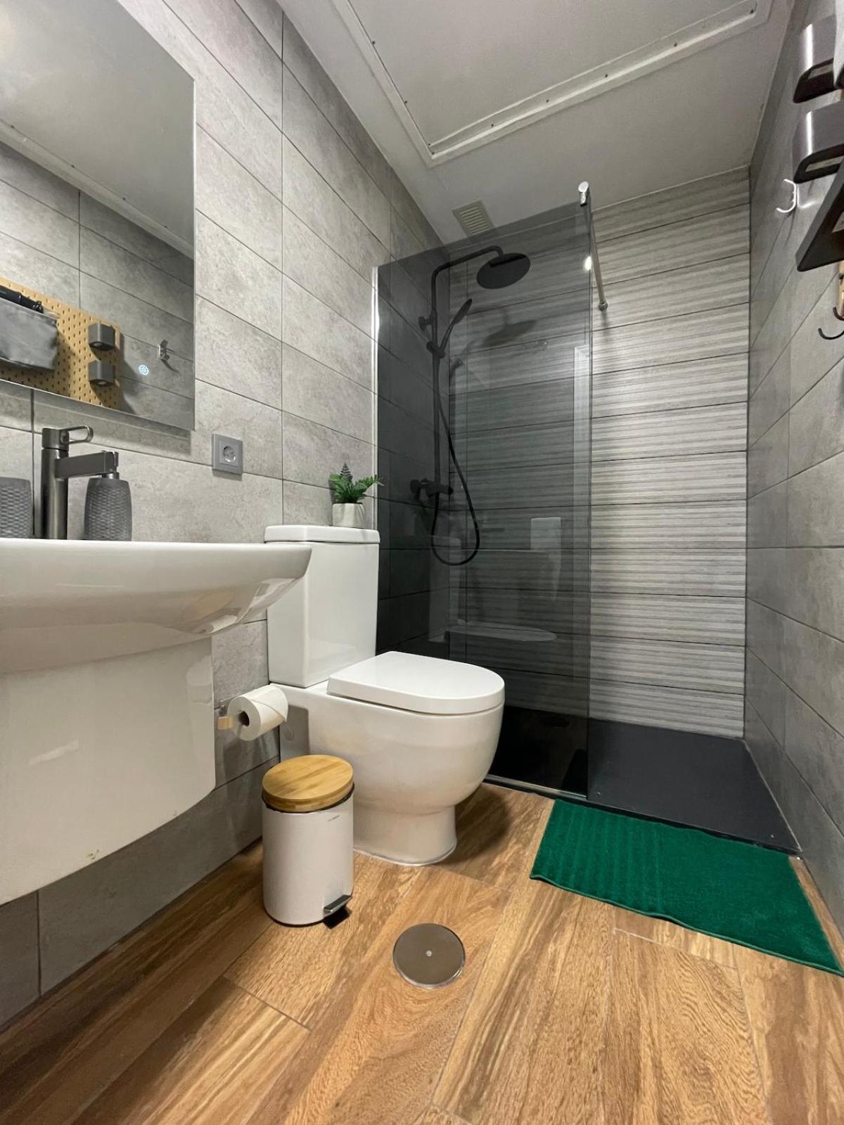 Alvarez Quintero Apartment Seville
