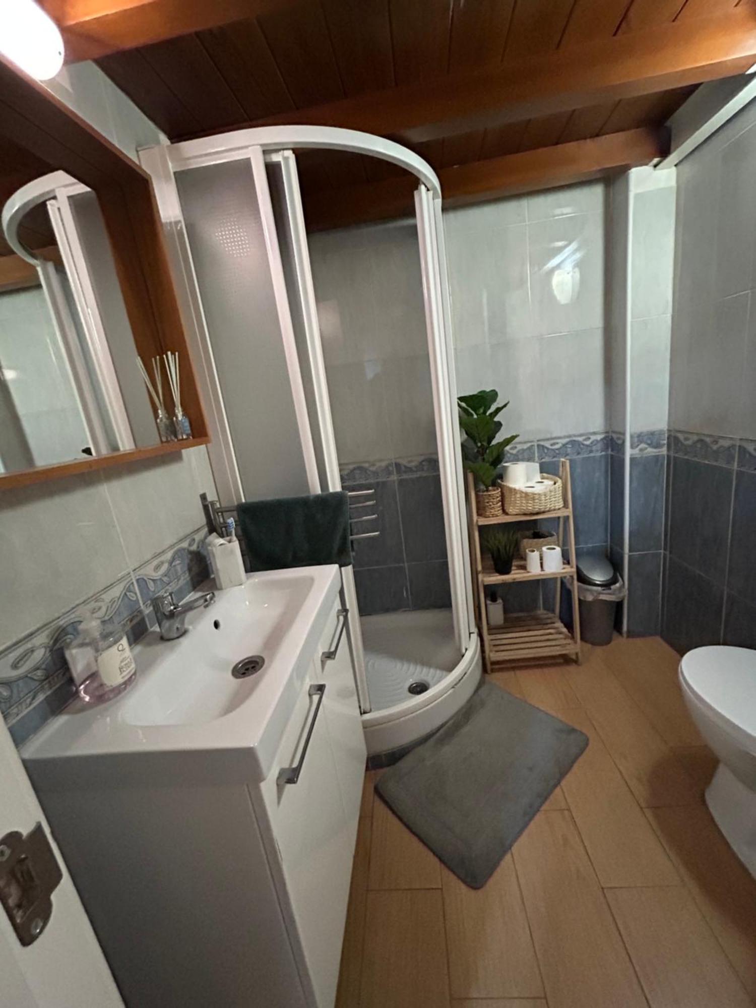 Airbhouse Private & Seville