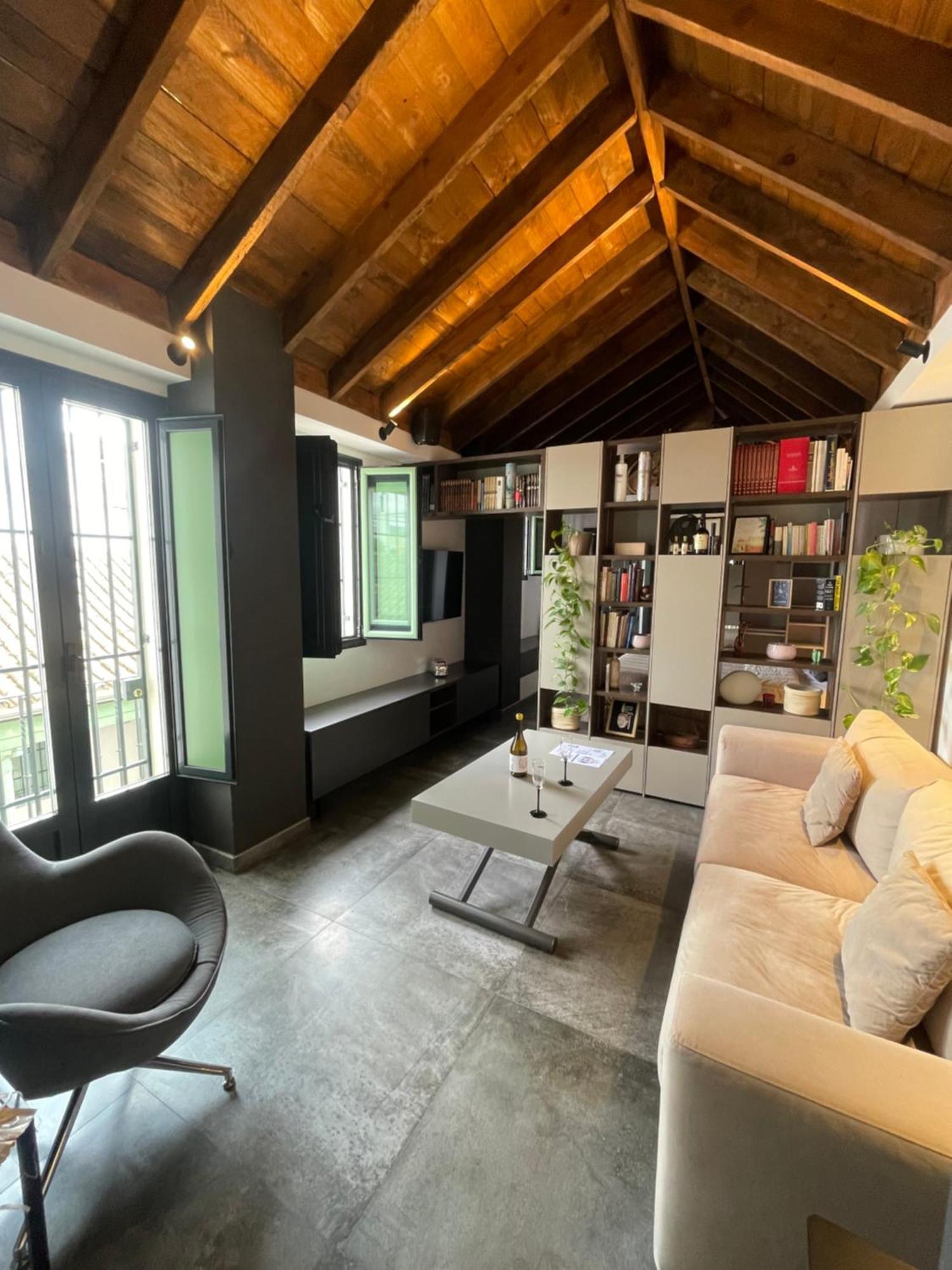 Apartment Komodo Gran Poder - Penthouse With Private Pool And Cozy Twin Bedroom Seville