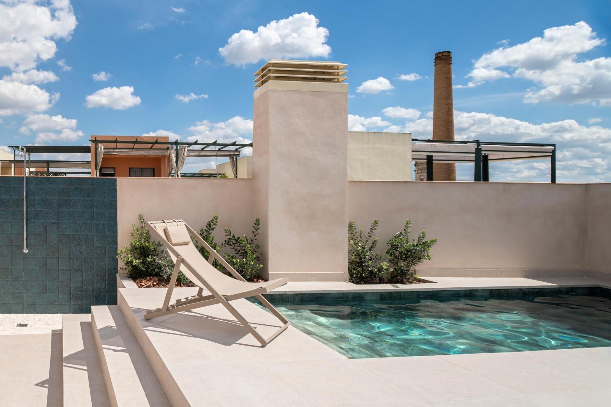 Magno Clavellinas - Pool And Parking Apartment Seville