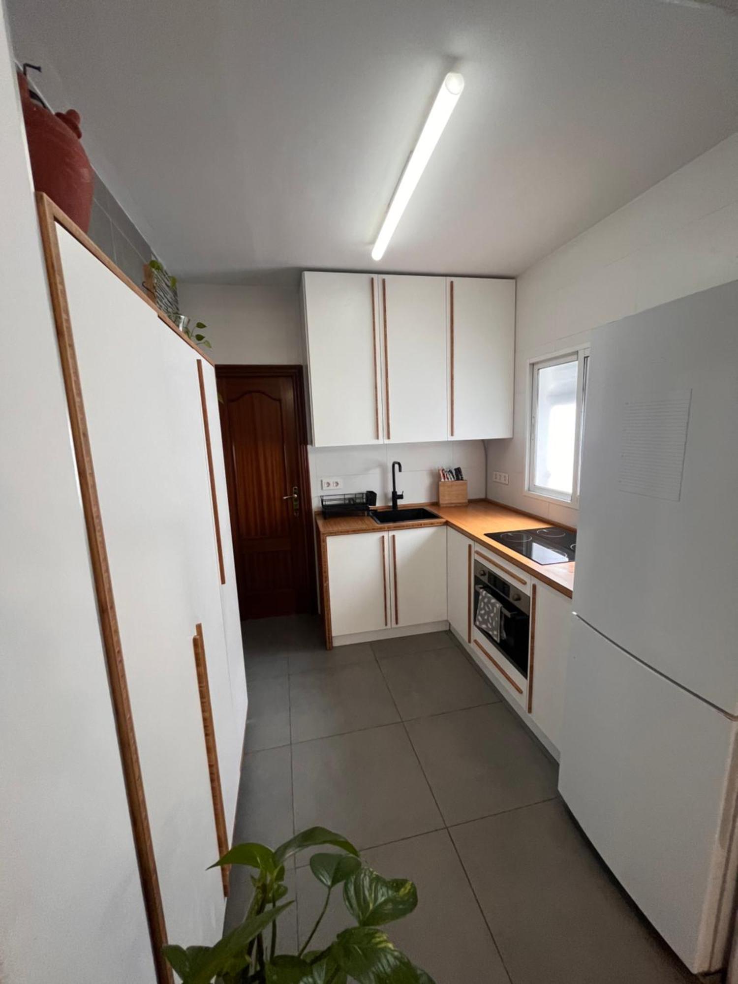 Completo Z24 En Camas Apartment Seville