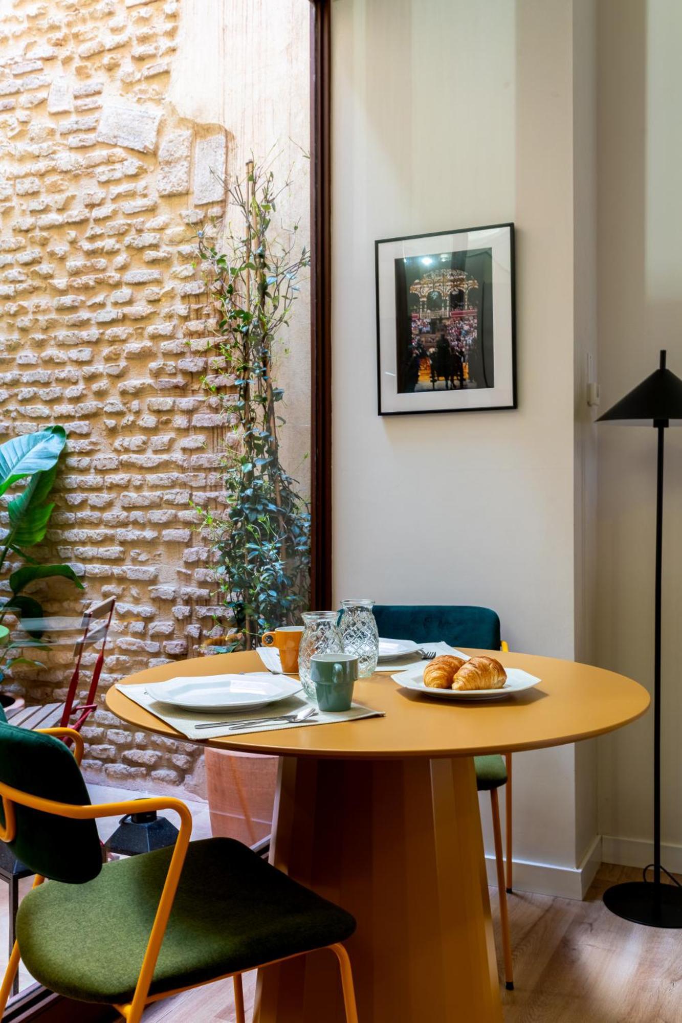 Aparthotel O&l Casa Barrabas Seville