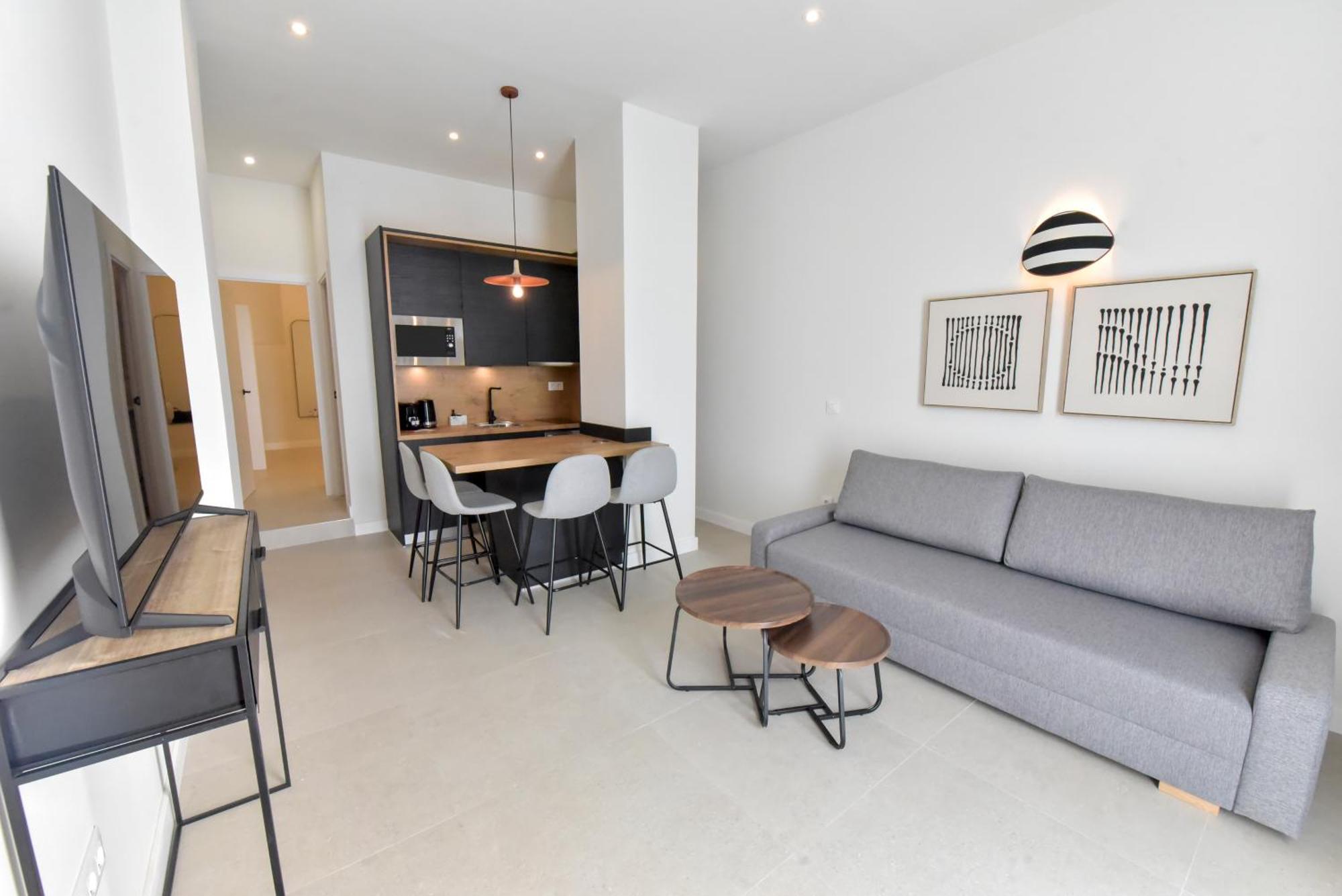 Riverside Suits Apartment Seville
