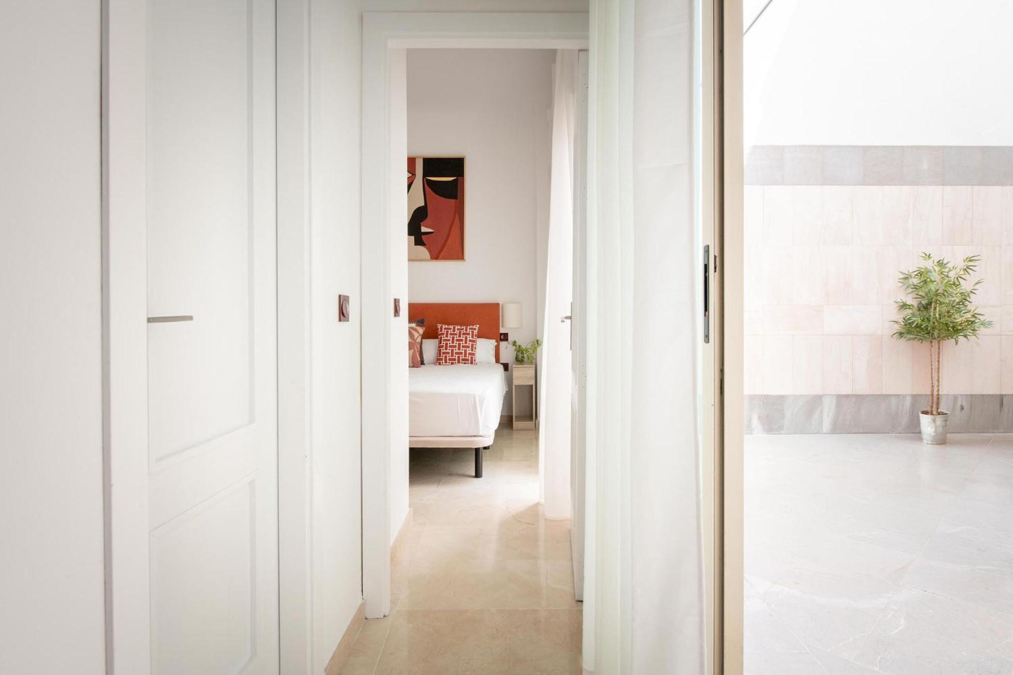 Duque Cornejo Apartment *