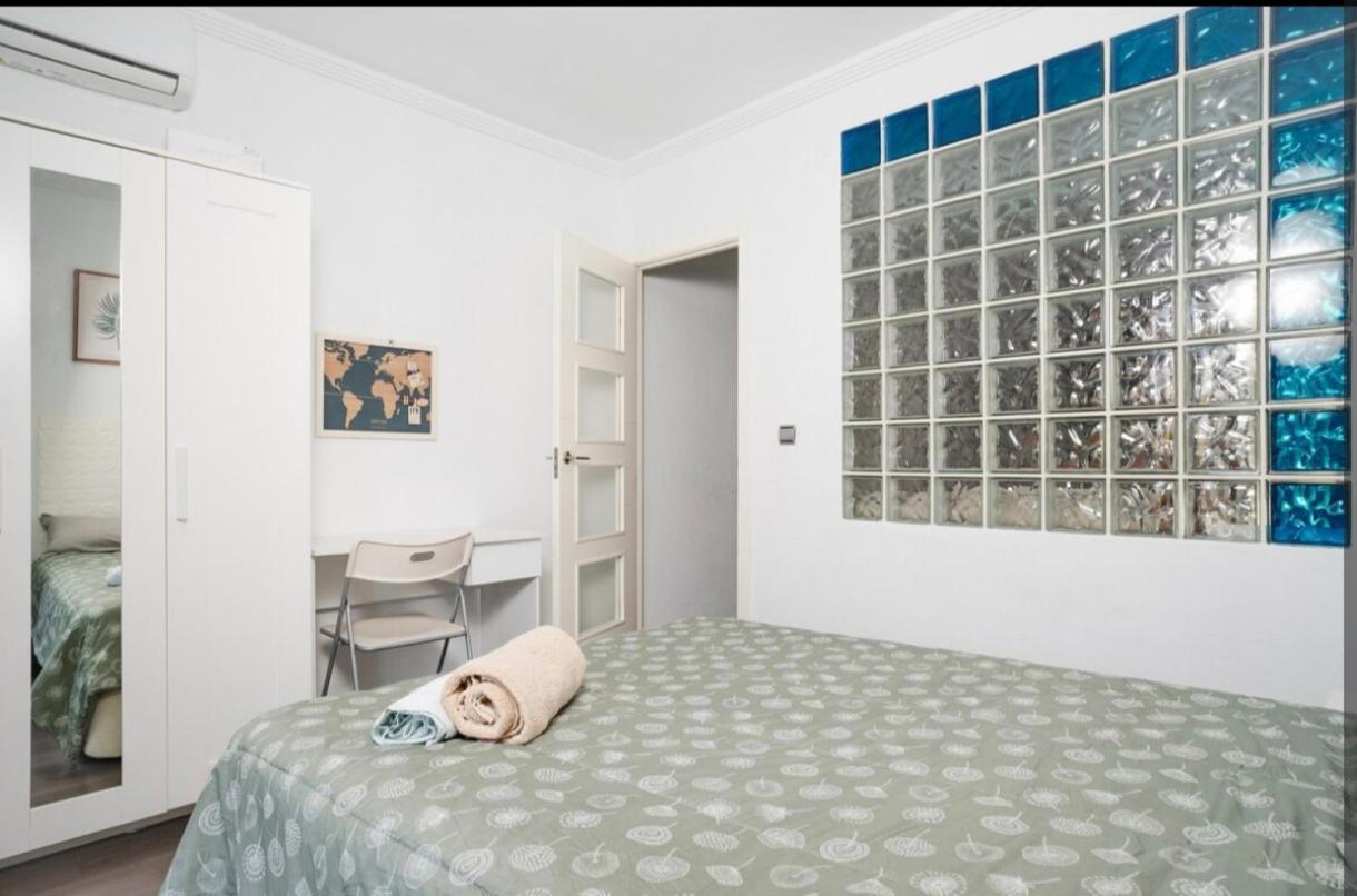 Con Balcon Apartment