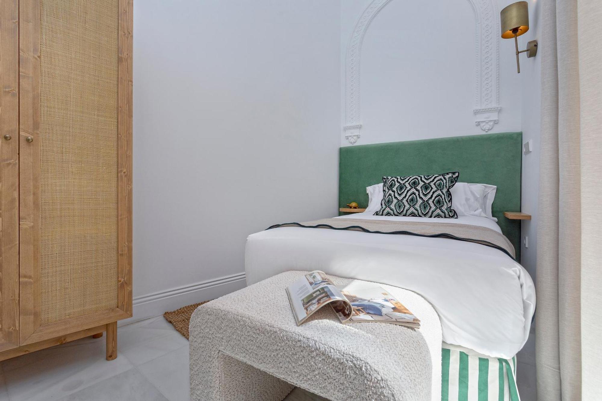 Genteel Alfalfa Apartment