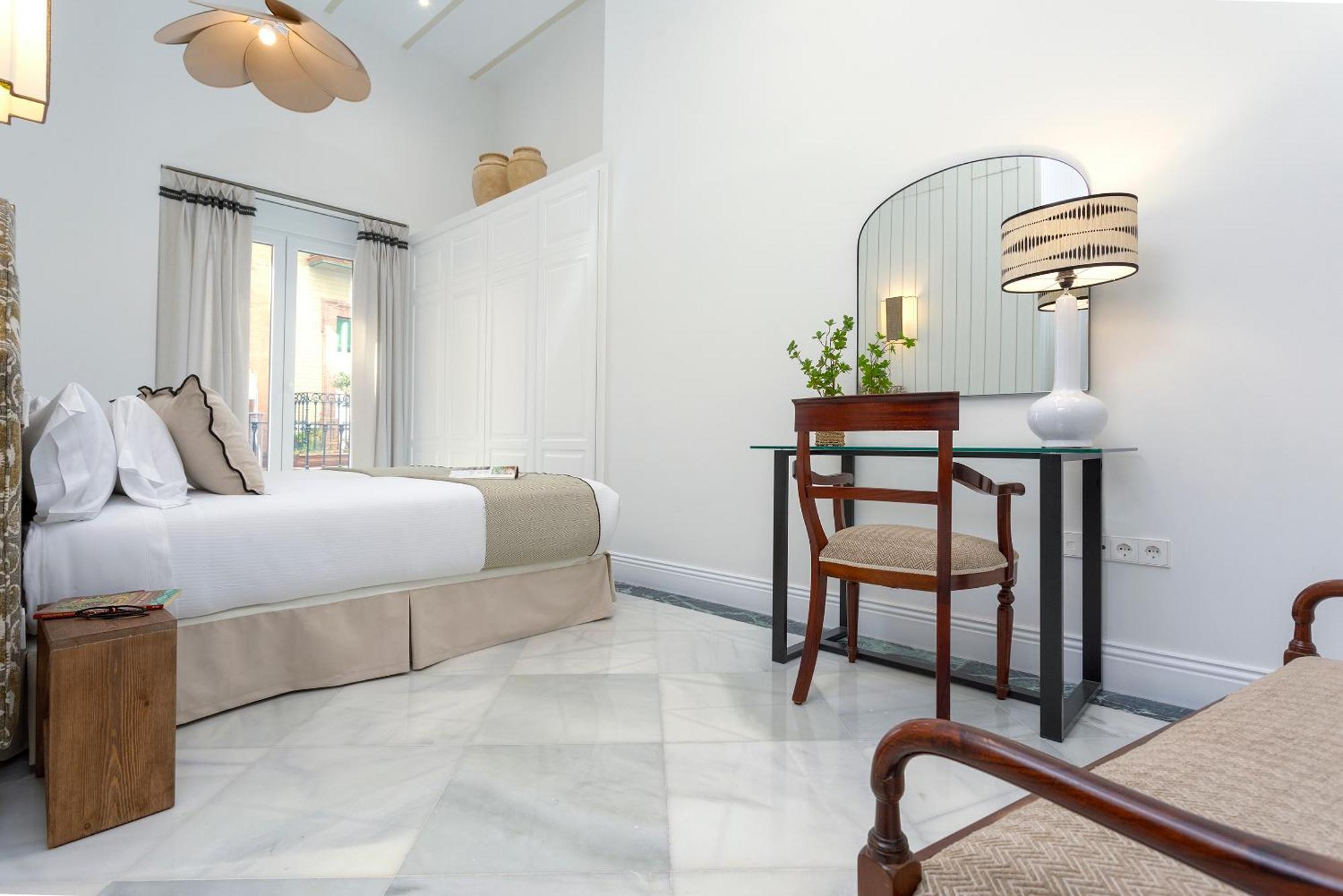 Genteel Alfalfa Apartment Seville