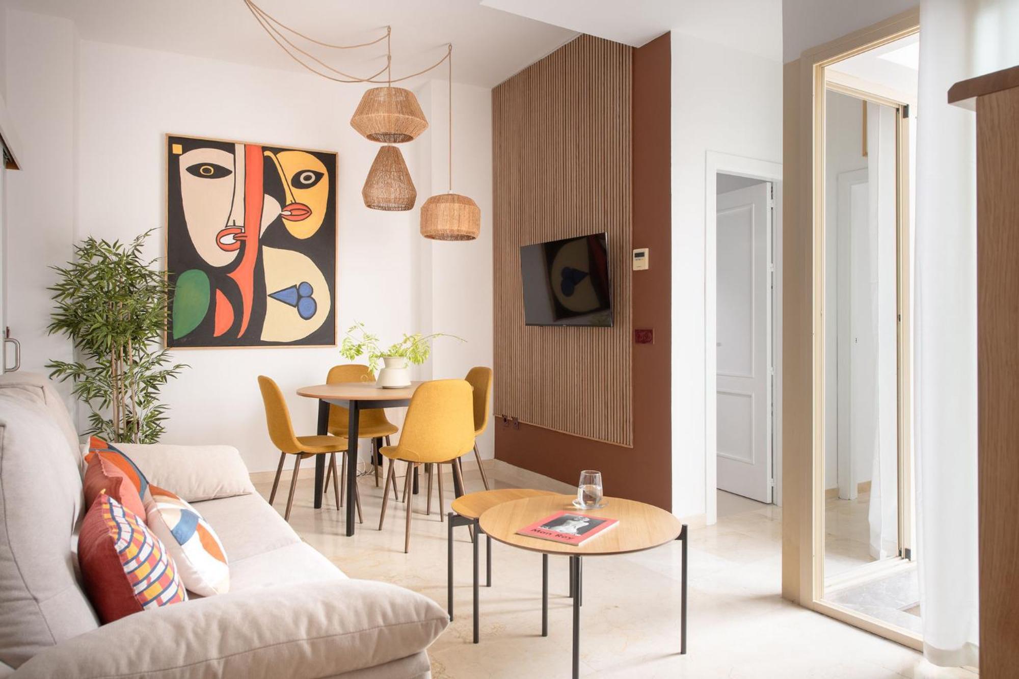 Duque Cornejo Apartment *
