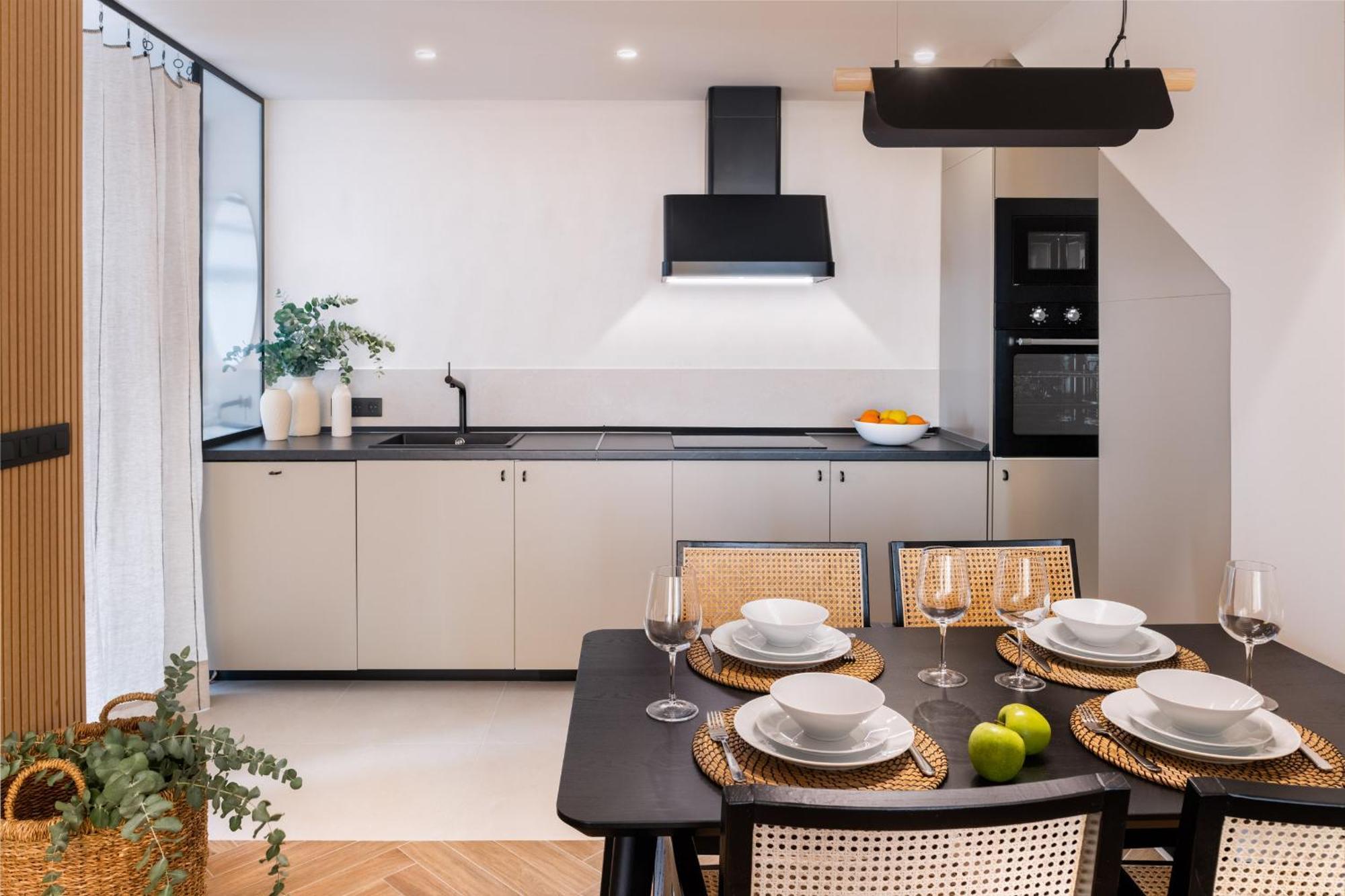 Magno Robles With Jacuzzi And Private Parking * Seville