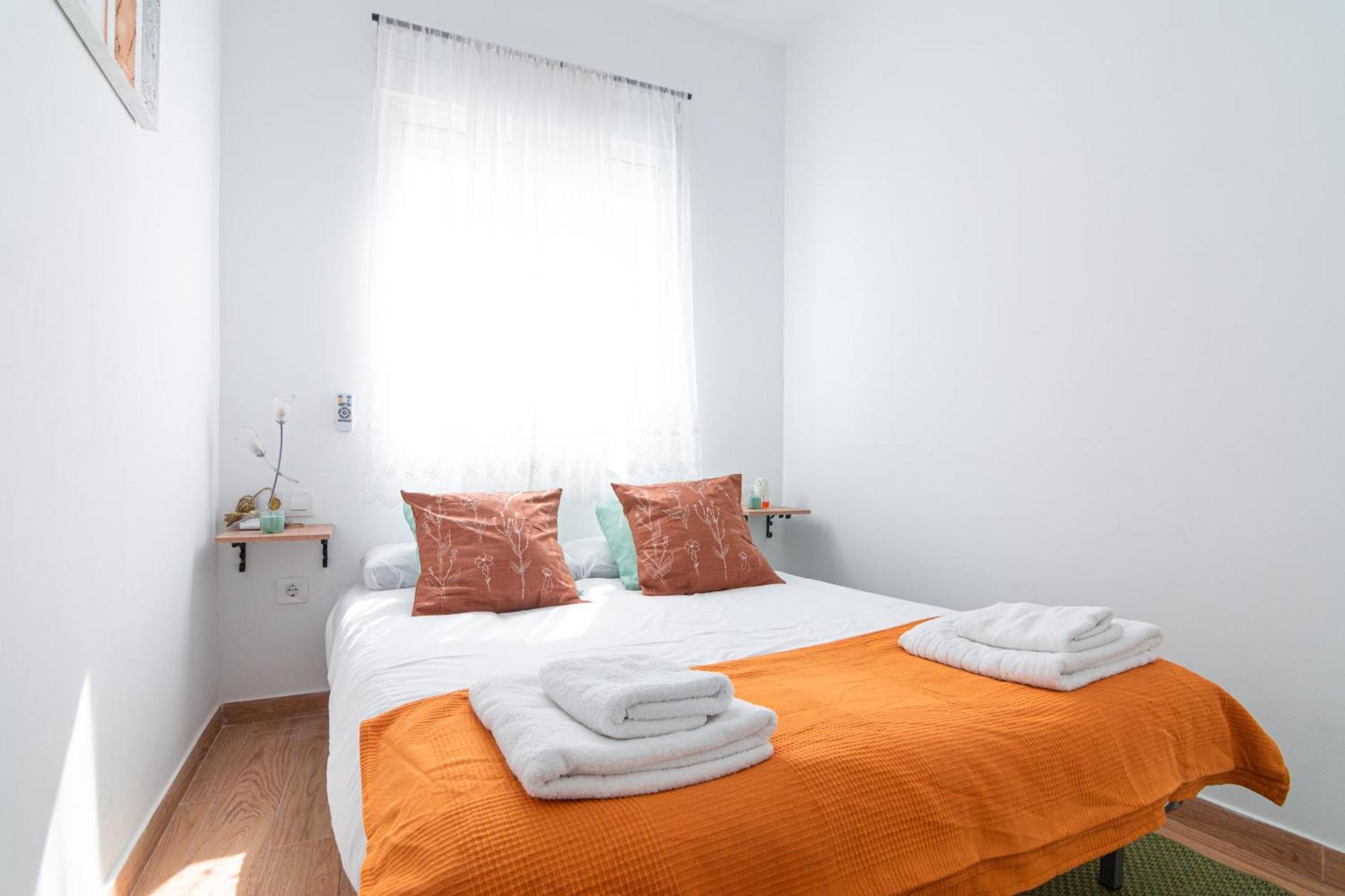 Edomus Ciudad Jardin Apartment
