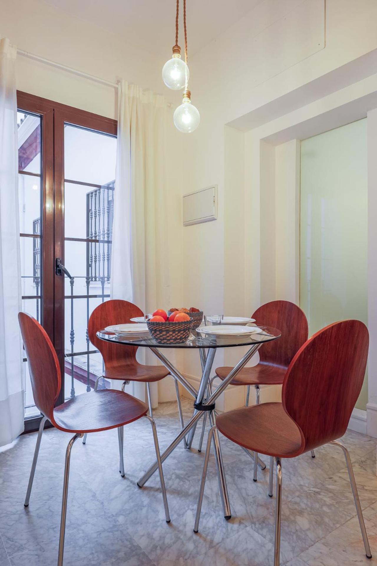 New Gorgeous 2-bed In Center Apartamento