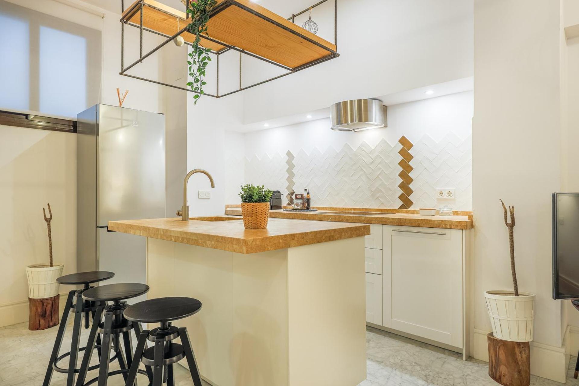 Apartamento New Gorgeous 2-bed In Center *