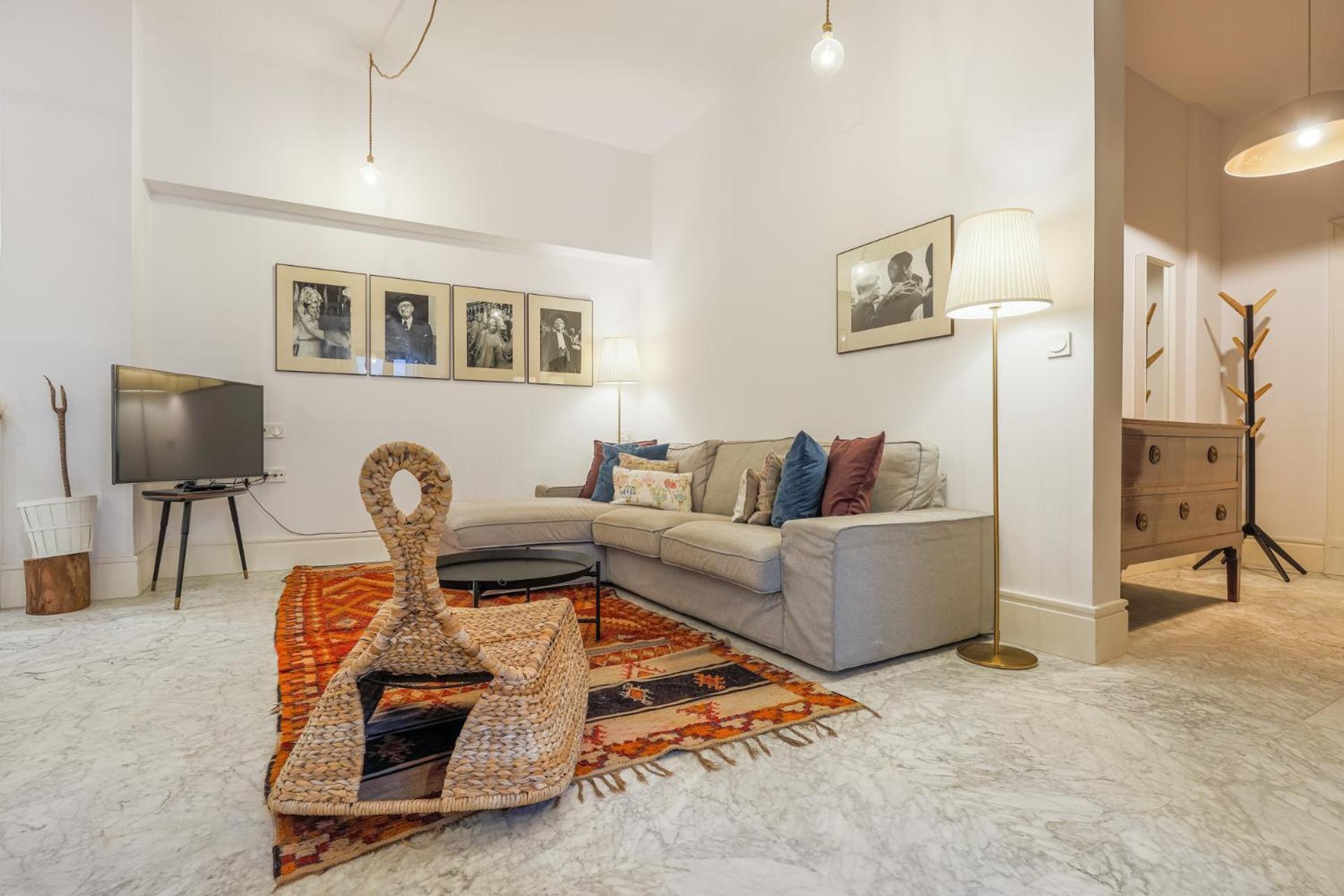 Apartamento New Gorgeous 2-bed In Center