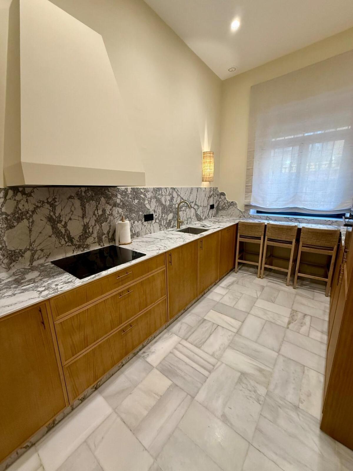 T19 Luxury 5br Private Terrace
