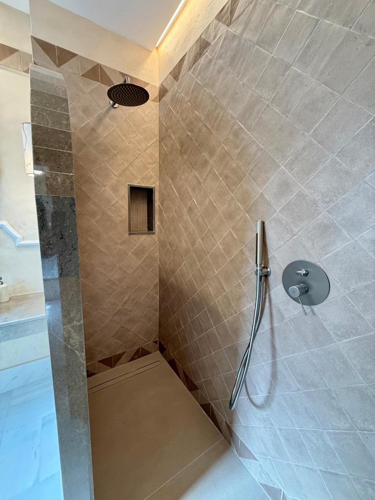 T19 Luxury 5br Private Terrace *