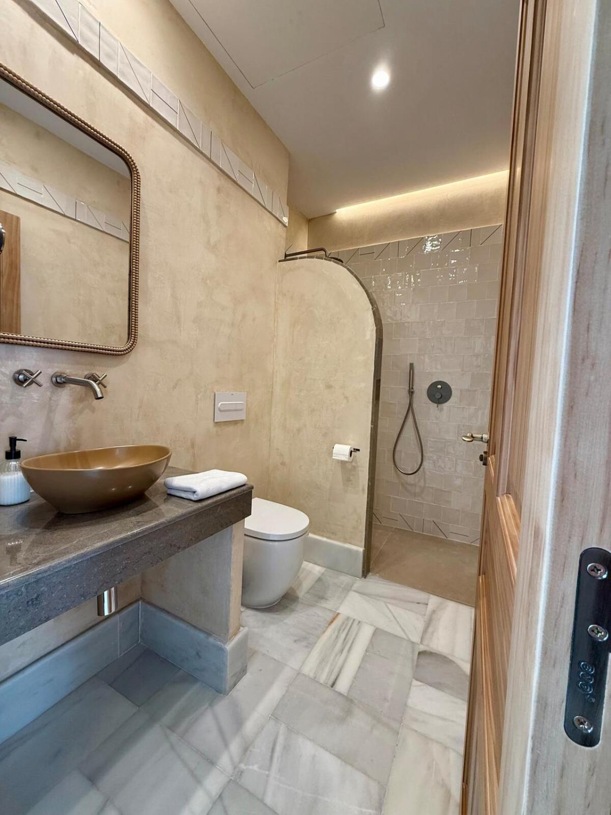 T19 Luxury 5br Private Terrace Holiday home Seville