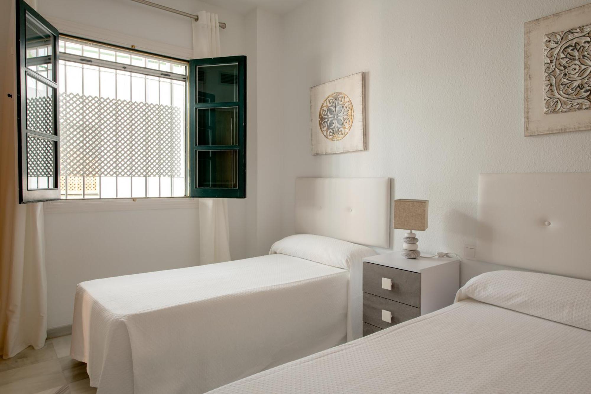 Monsalves Patio, Centrico Y Con Garaje Gratis Apartment *
