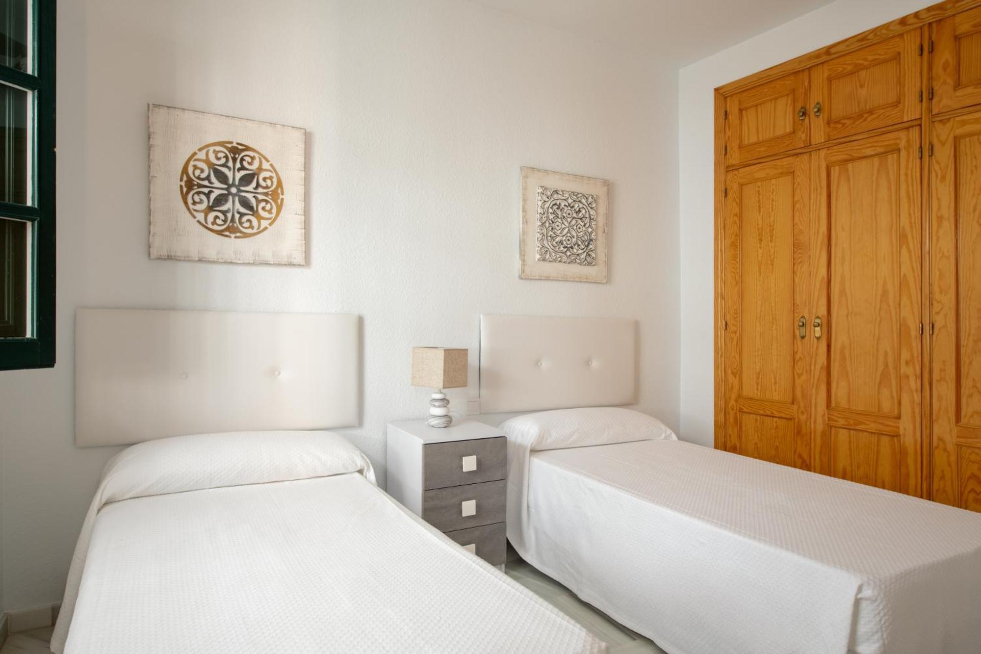 Apartment Monsalves Patio, Centrico Y Con Garaje Gratis *