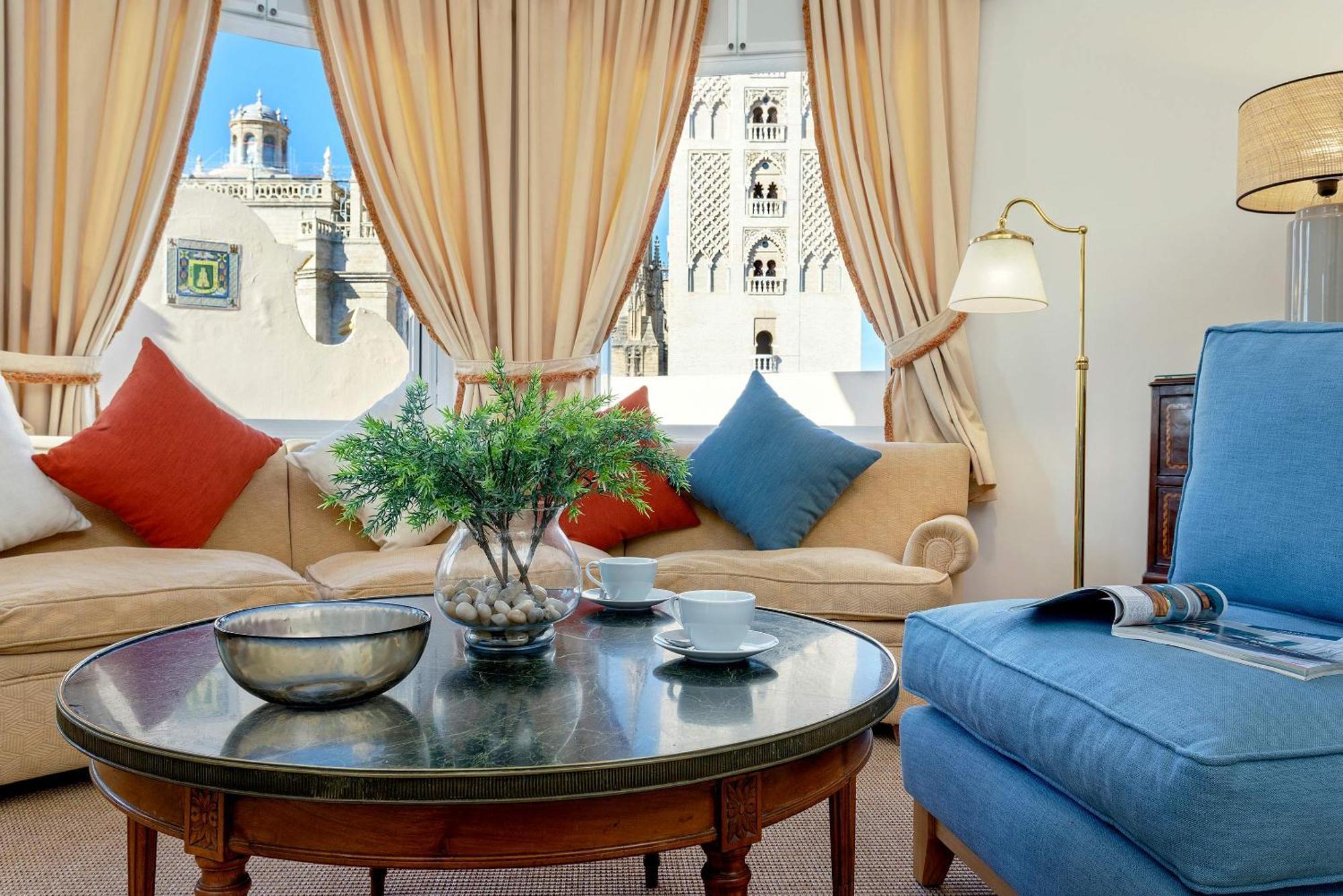 Genteel Virgen De Reyes Apartment Seville