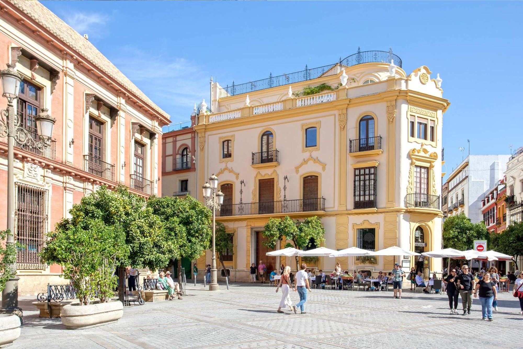Genteel Virgen De Reyes Apartment Seville