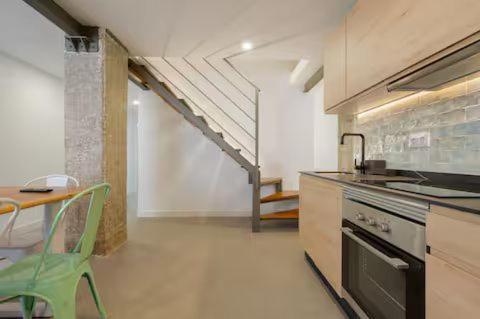 Apartamento Buhaira Suites, Free Parking And Subway Sevilla