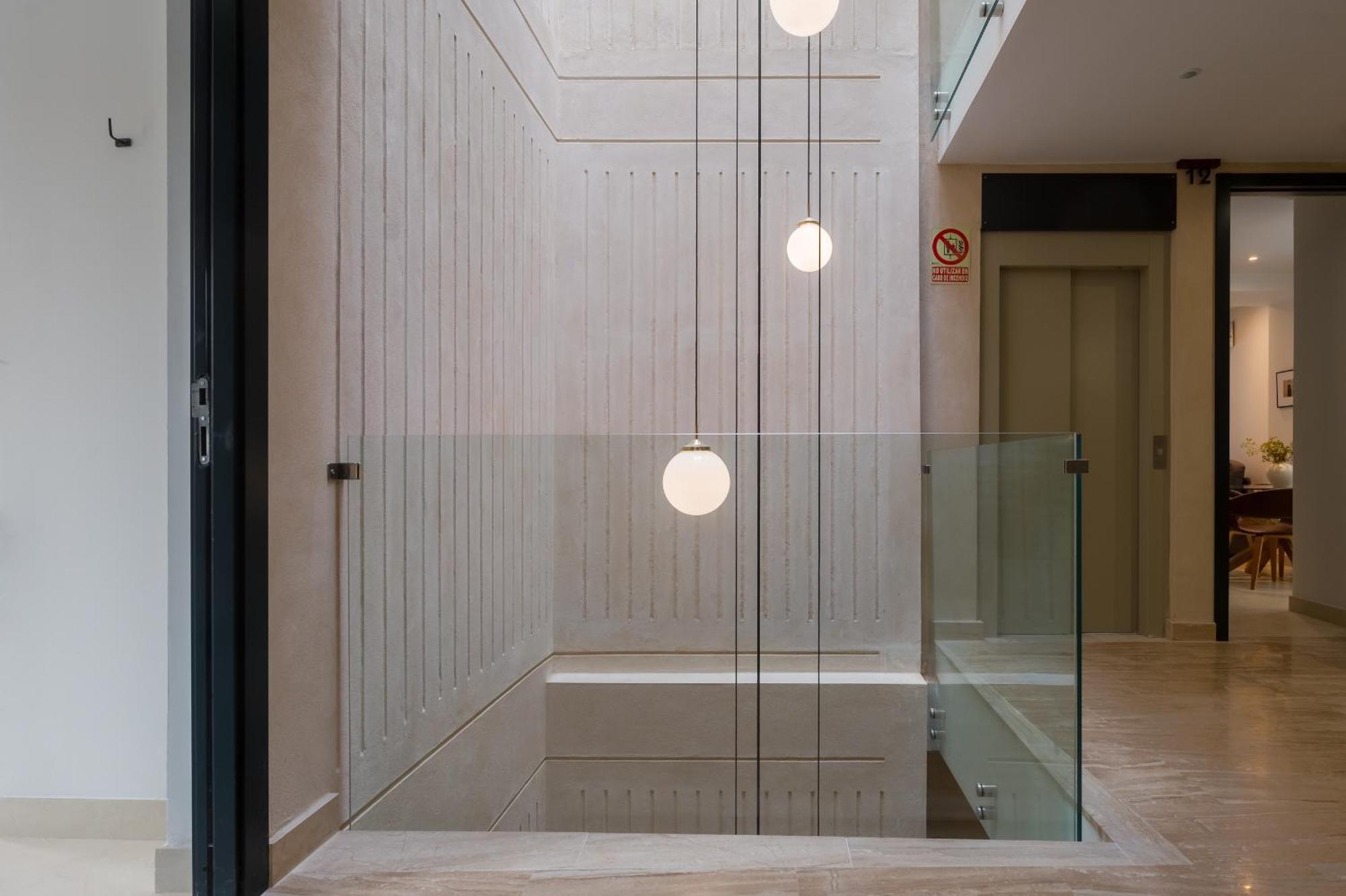 Luxurious With Jacuzzi In Casa Pilatos Apartment *