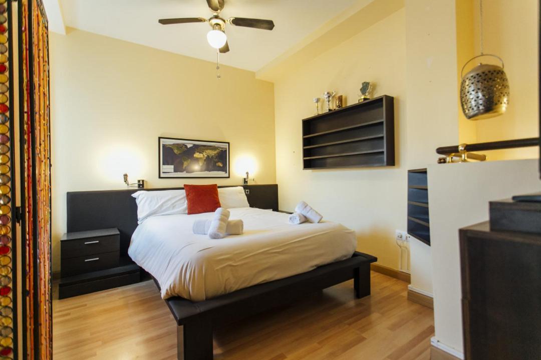 Bright Duplex W/ Terrace Apartment *