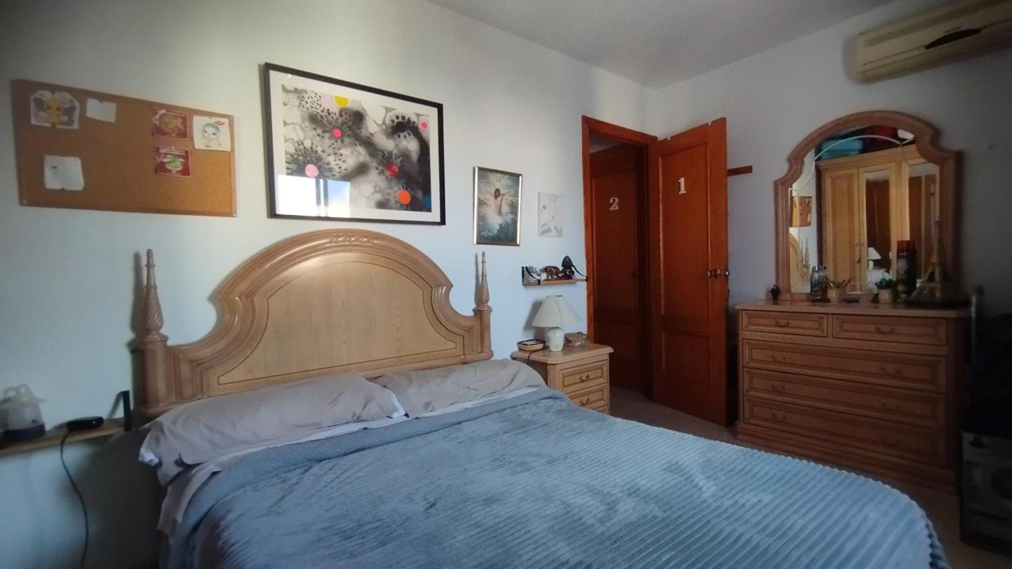 Privadas Con Cama Doble En Homestay