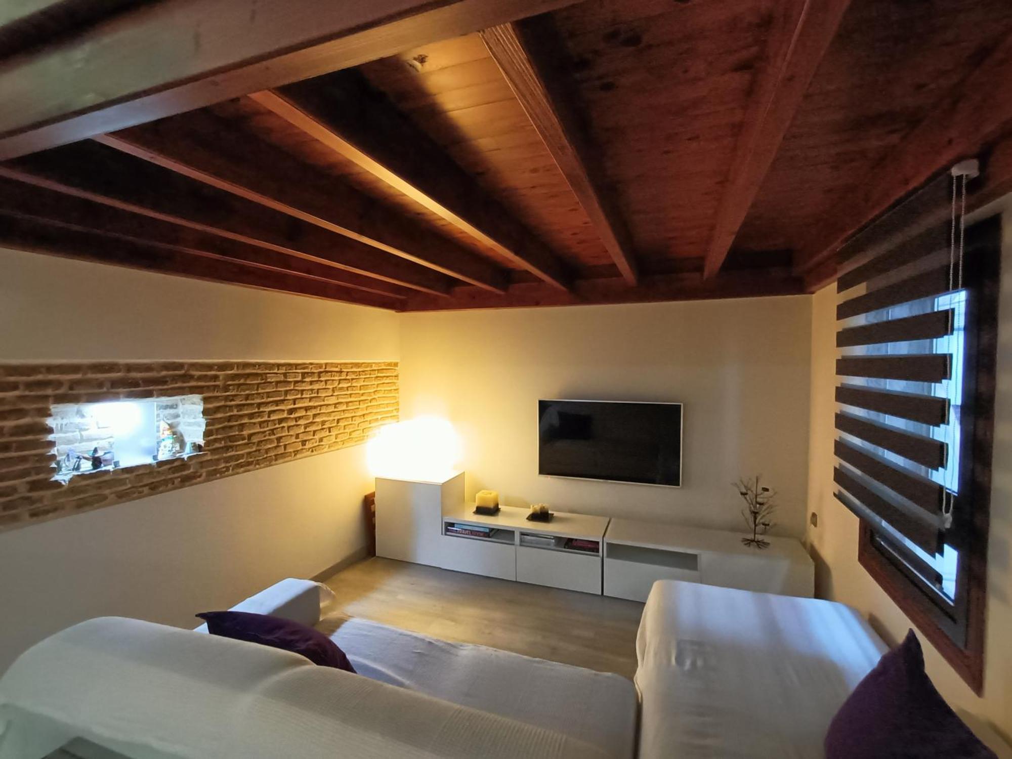 Homestay Cosy Double + Private Bathroom Center Seville