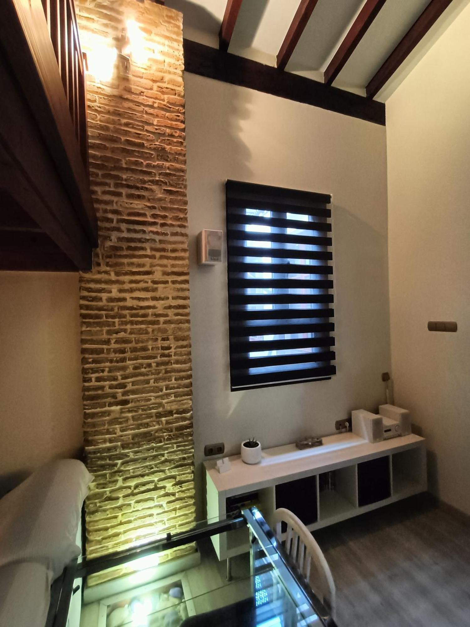 Cosy Double + Private Bathroom Center *