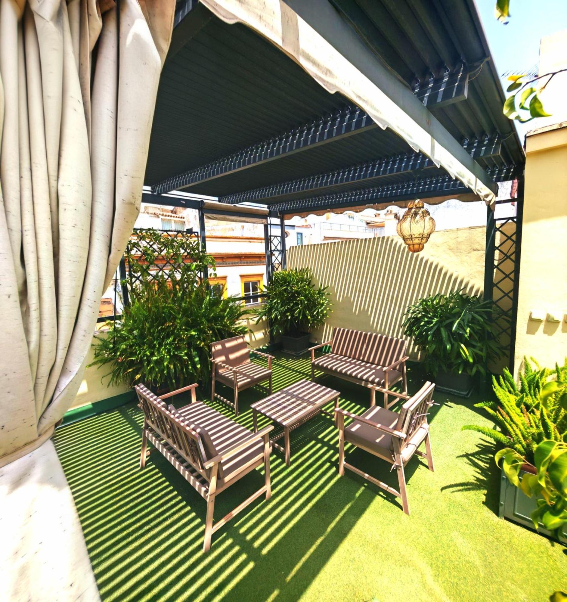 Rooftop Paradise - Space Maison *