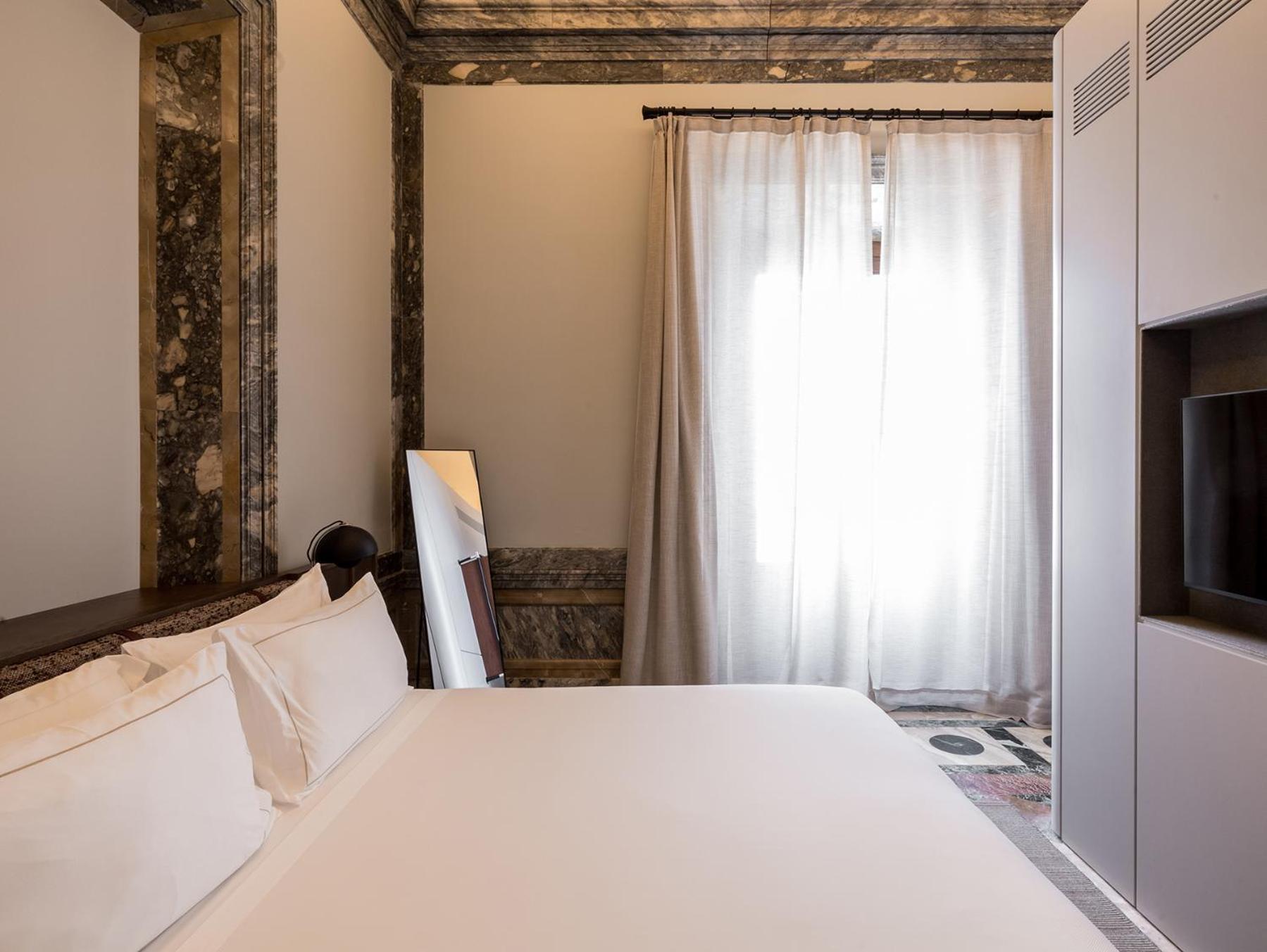 Mercer Residences Aparthotel