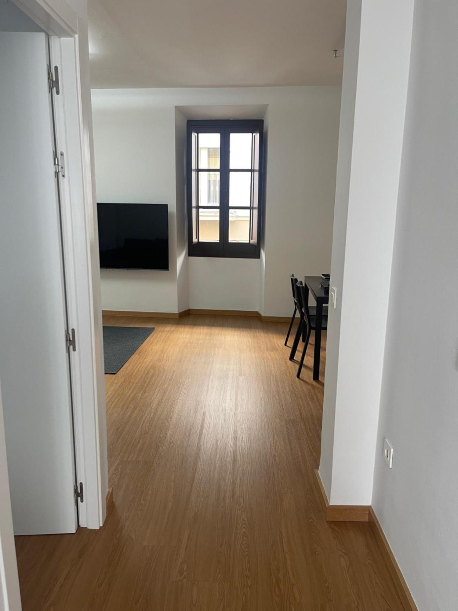 Apartment Rt74 Calle Rodrigo De Triana Con Opcion De Parking *