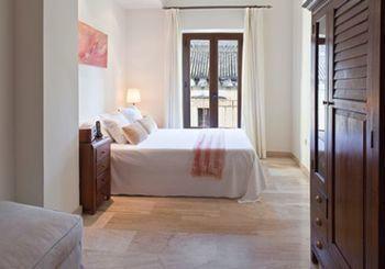 Puerta Catedral Boutique *