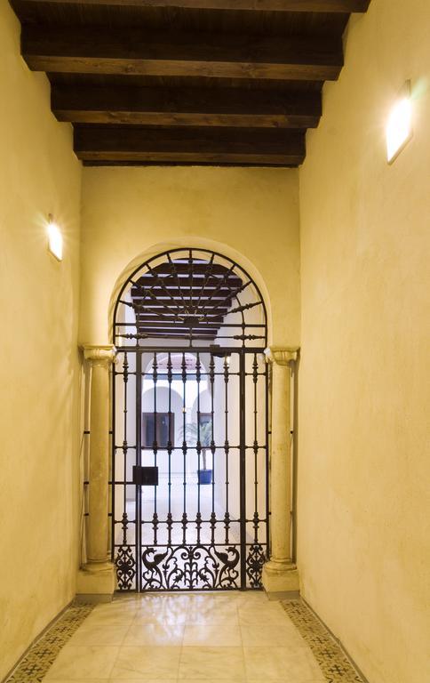 Sevilla Bustos Tavera Vft Apartment *