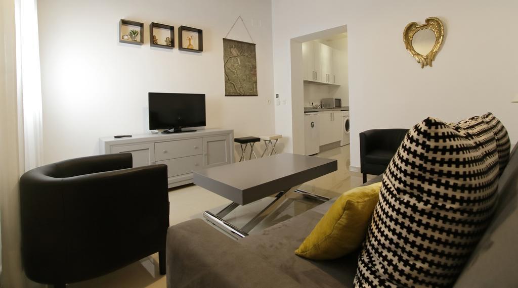 Plaza Nueva Apartment *