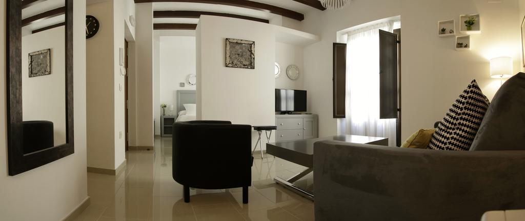 Plaza Nueva Apartment *