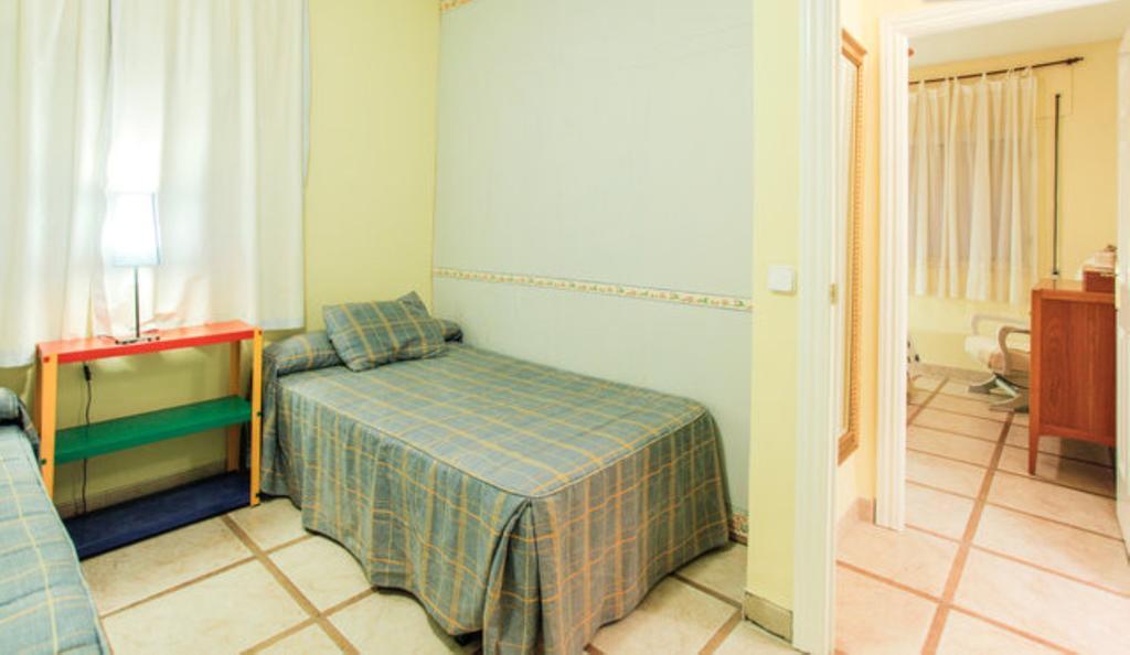 Esmeralda Apartment