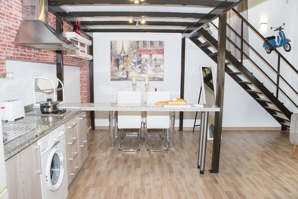 Apartment Palace *
