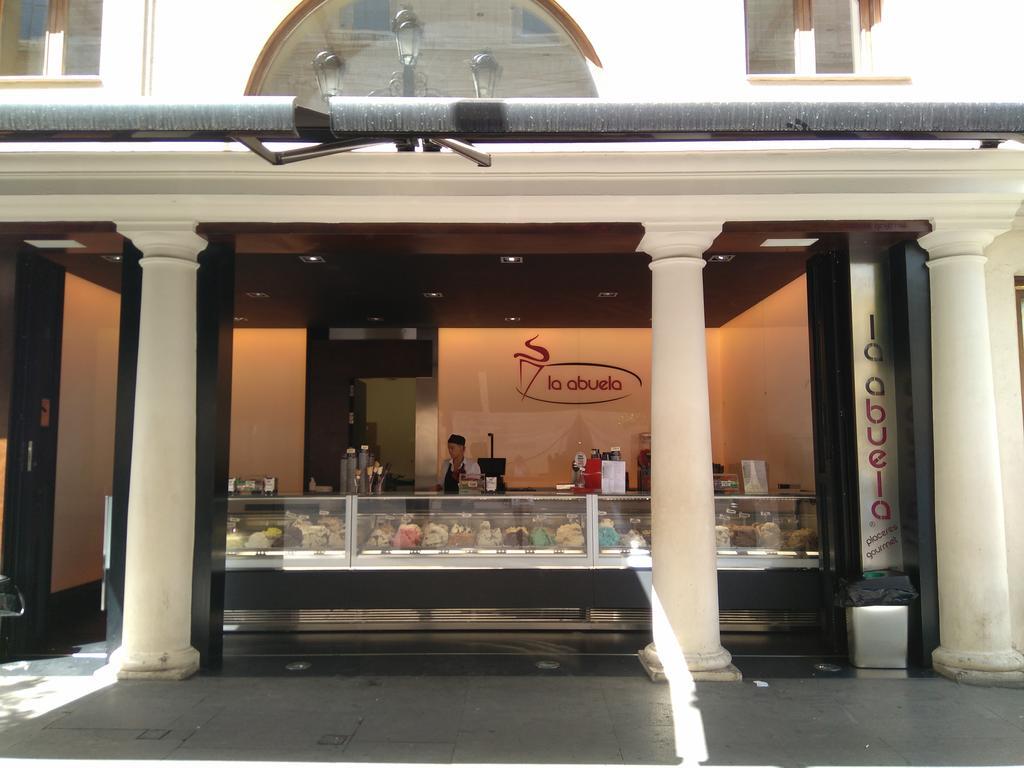 Malhara Seville