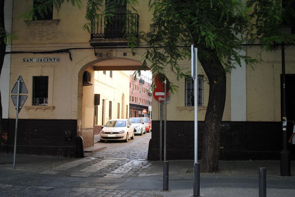 Triana & Free Parking Apartment