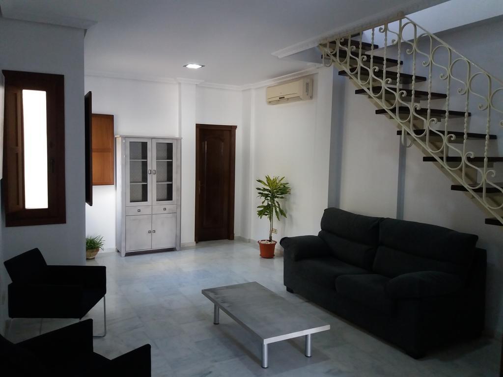 Duque Cornejo Apartment *