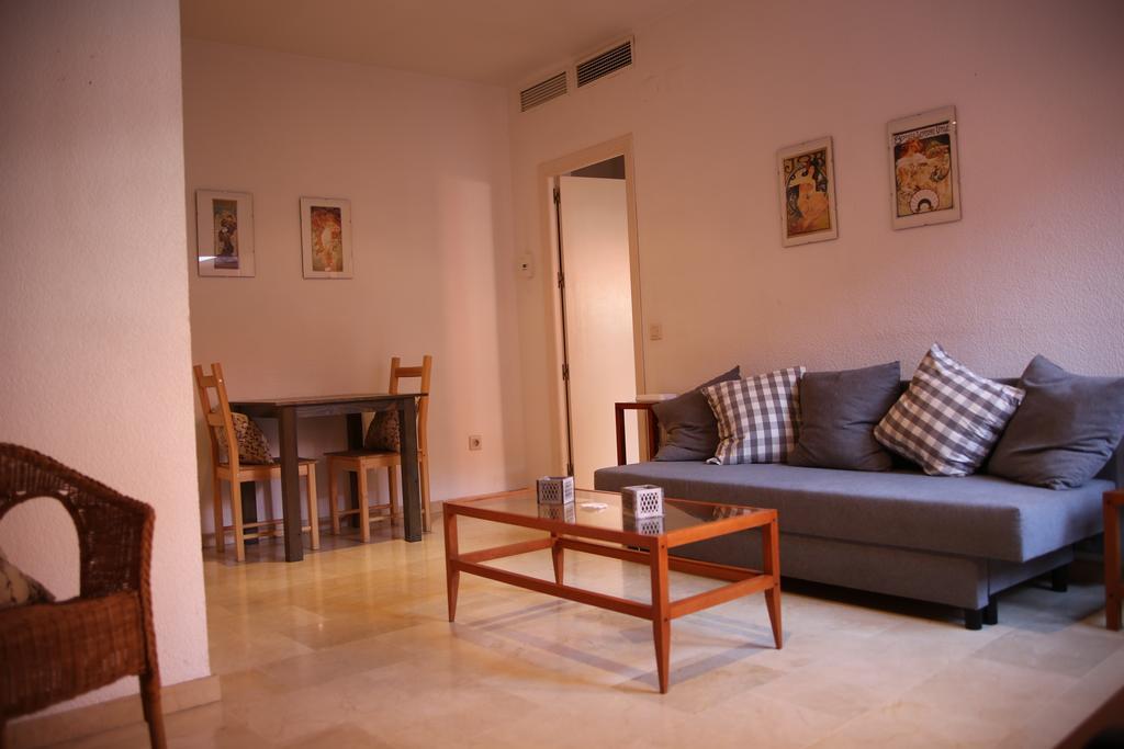 Juderia Lirio Alto * Seville