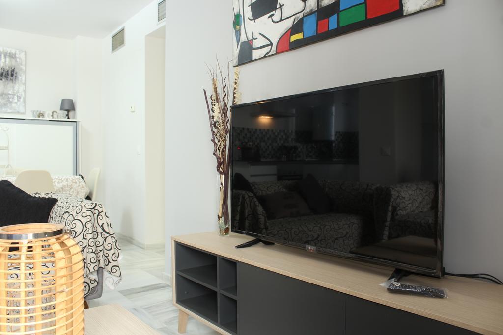 Triana Bridge Apartment