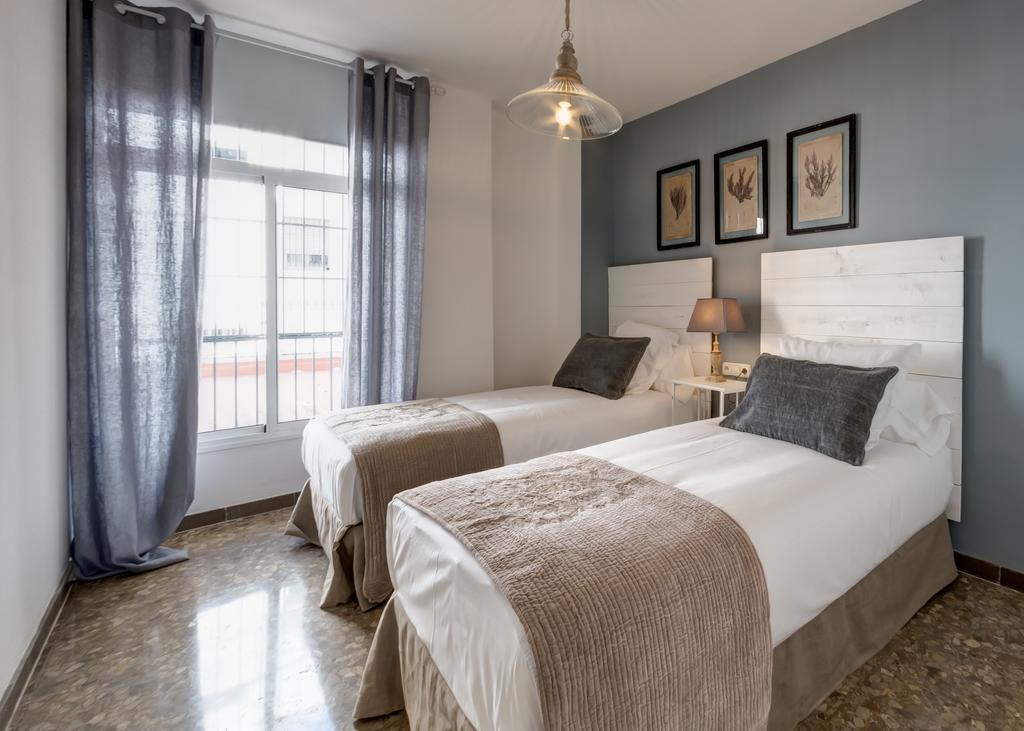 Bailen 1 Apartment *