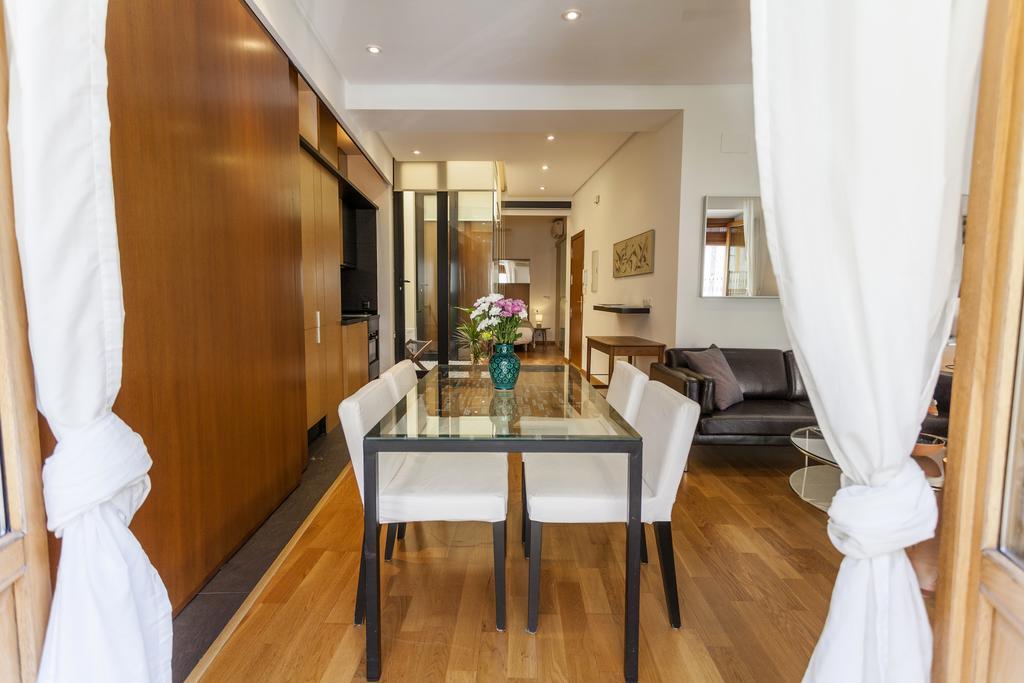 Artist's Charming Design - Space Maison Apartment Seville