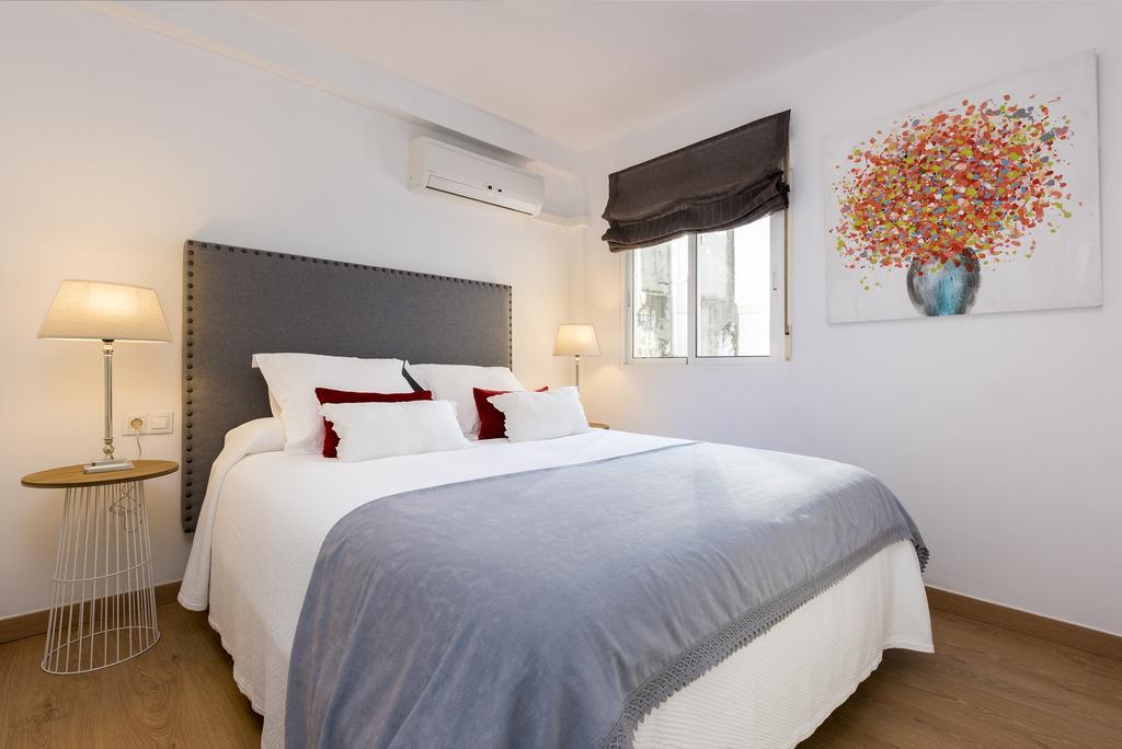 Apartment Genteel Giralda